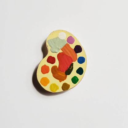 Colorful paint palette magnet
